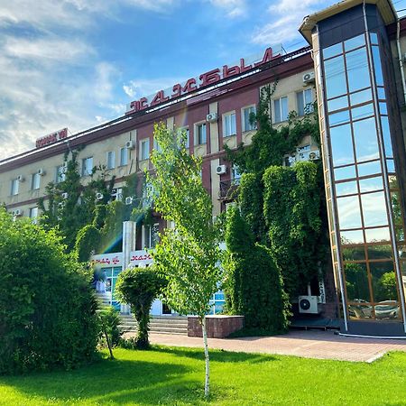 Hotel Zhambyl Taraz Bagian luar foto