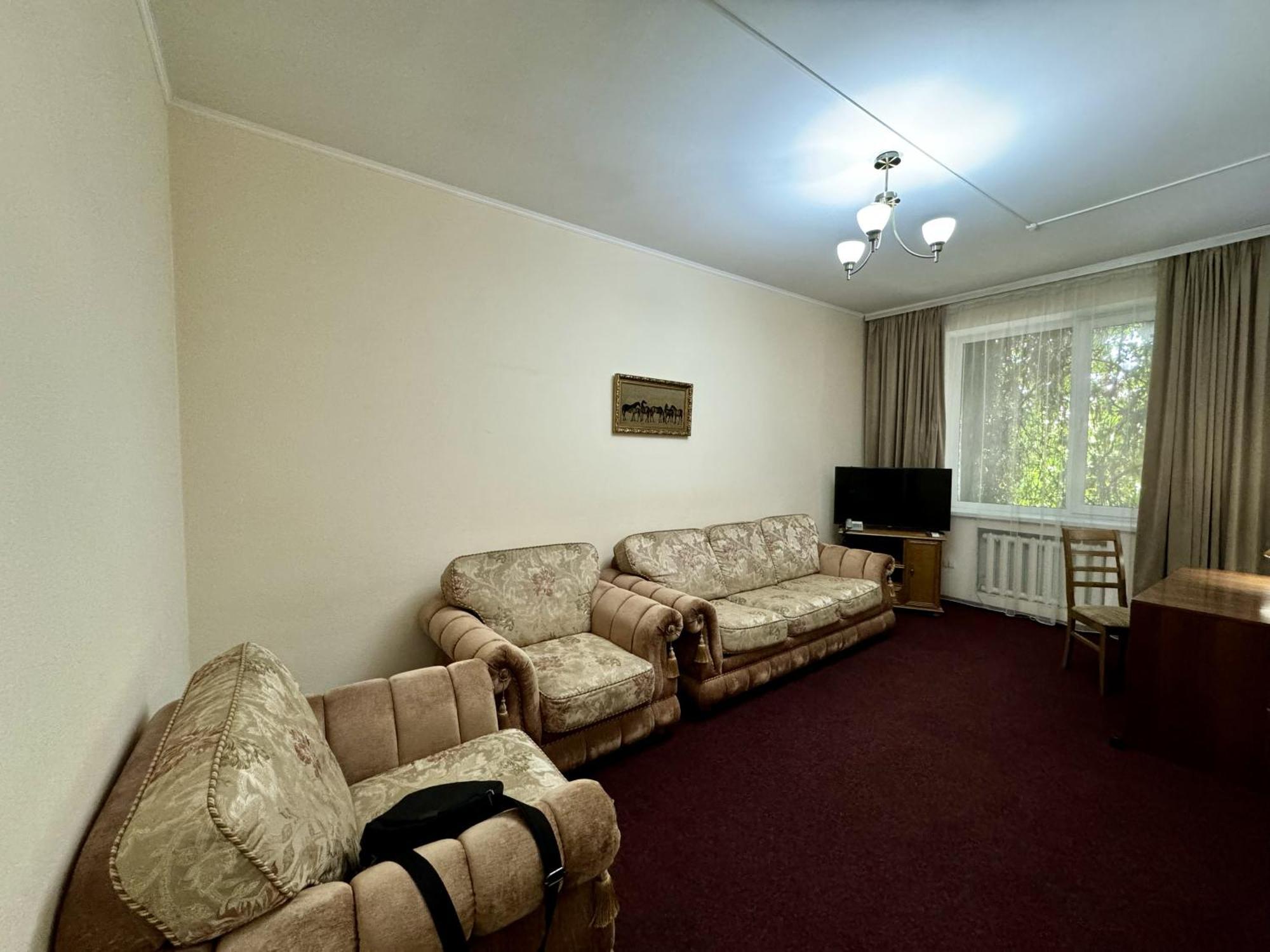 Hotel Zhambyl Taraz Bagian luar foto