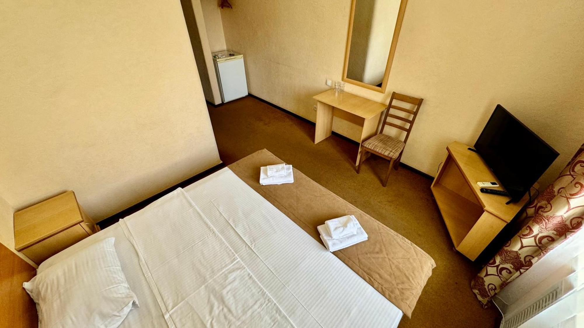 Hotel Zhambyl Taraz Bagian luar foto