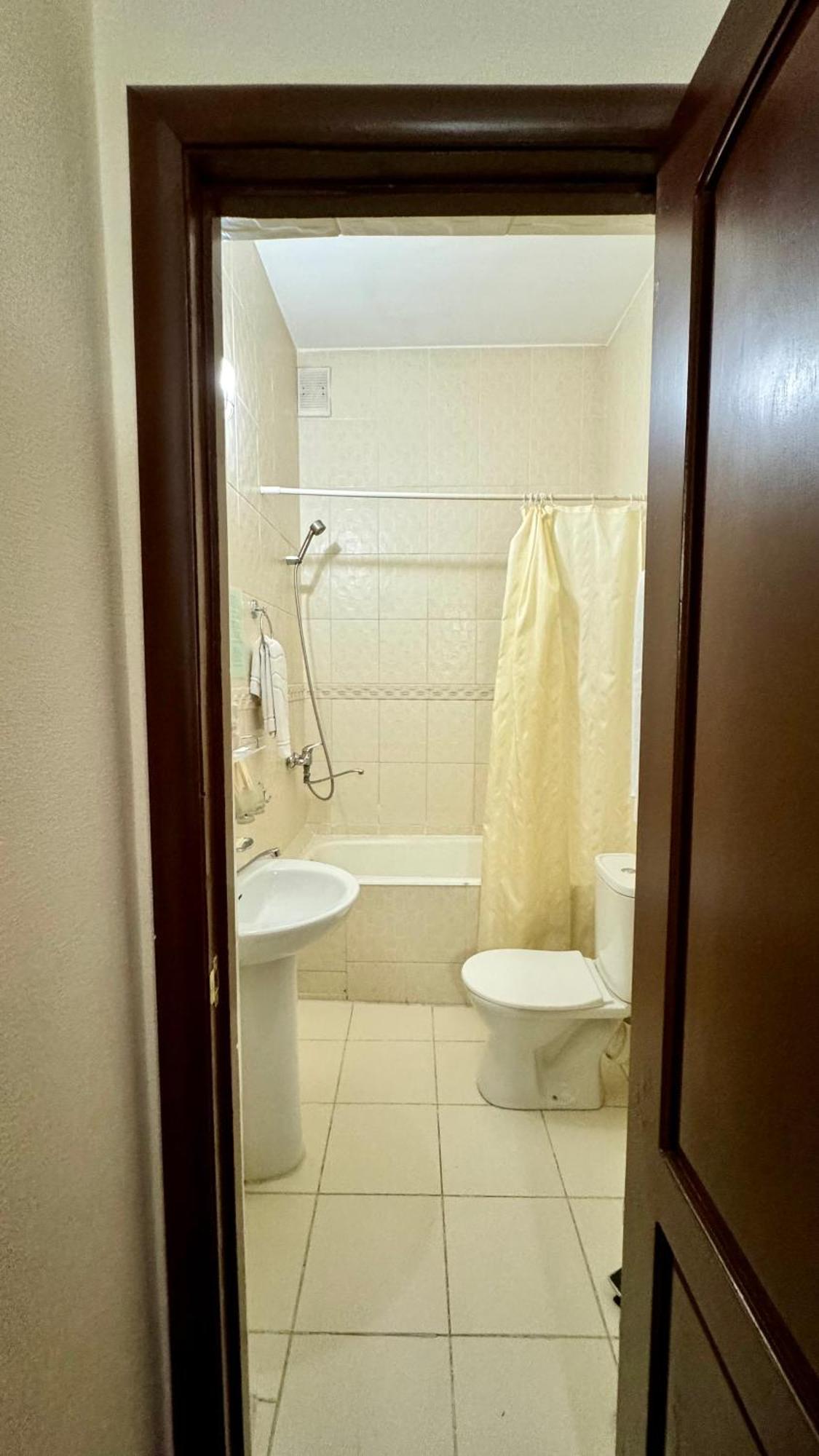 Hotel Zhambyl Taraz Bagian luar foto