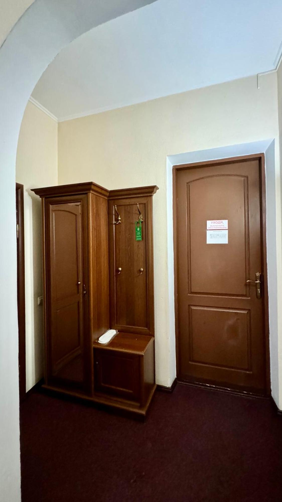 Hotel Zhambyl Taraz Bagian luar foto